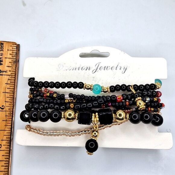 charm bracelet black red beaded Bohemian accessory - Picture 2 of 3